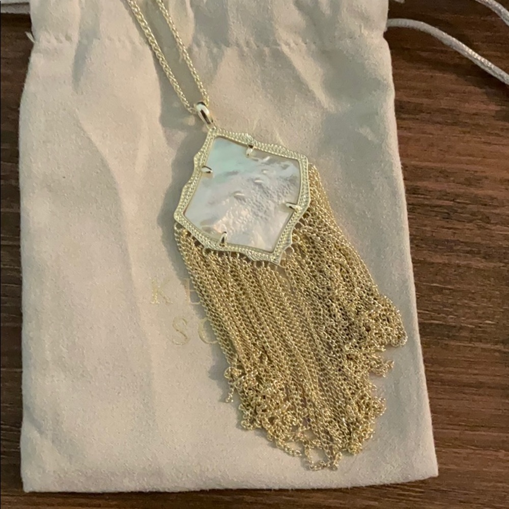 Kendra Scott Necklace